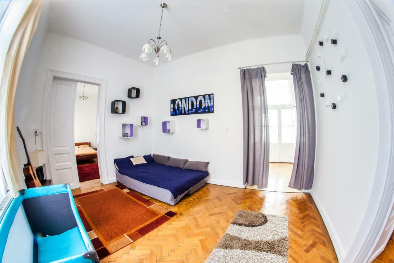 Inner City Apartment เดเบรตเซน ภายนอก รูปภาพ